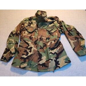 Vtg US Army Woodland Camo Field Jacket Coat Cold Weather Medium Regular